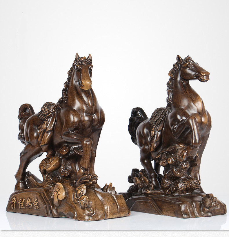 Sculpture sur bois Aries – Élégance artisanale et moderne Sculpture sur bois Aries – Élégance artisanale et moderne